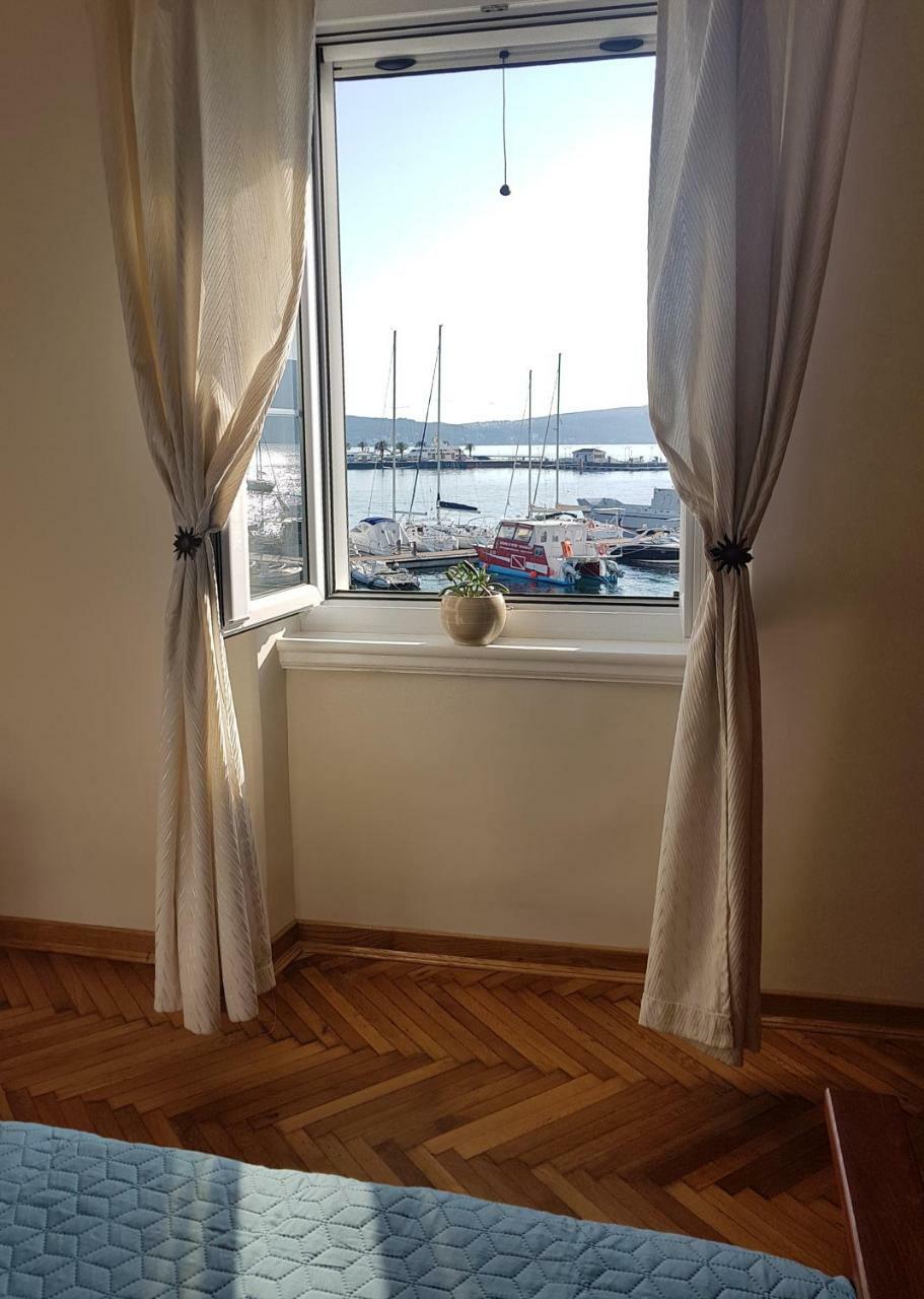 Apartman Natalia Тиват Екстериор снимка