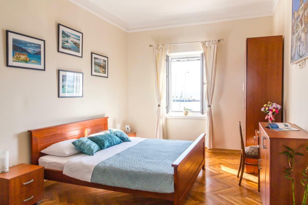 Apartman Natalia Тиват Екстериор снимка